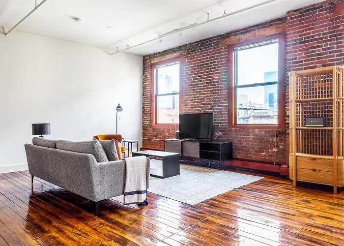 S End Loft W Pool Art Gallery Steps To T Bos-358